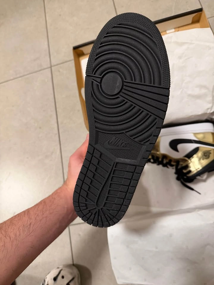 Air Jordan 1 Metallic Gold/Black-white - photo 2