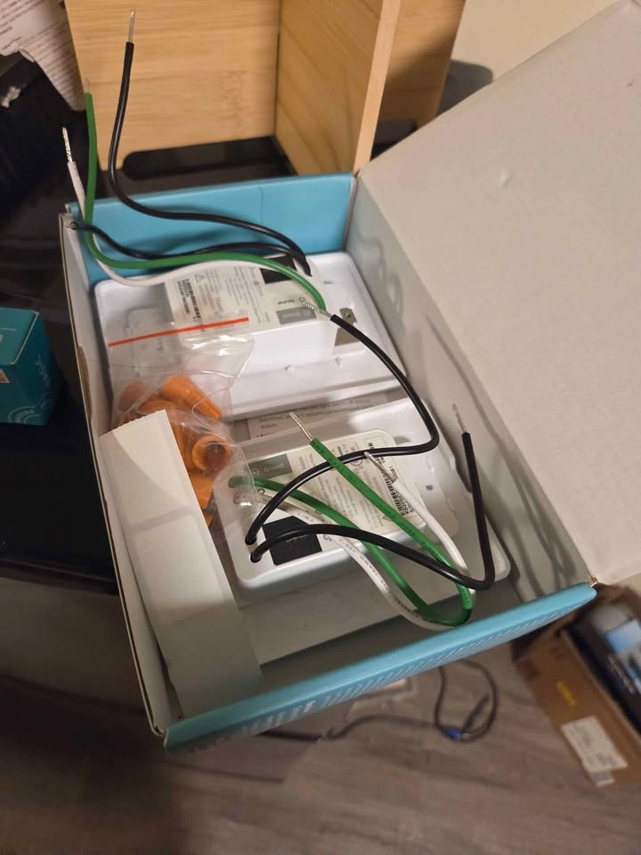 Smart lighting switches and relays - photo 2