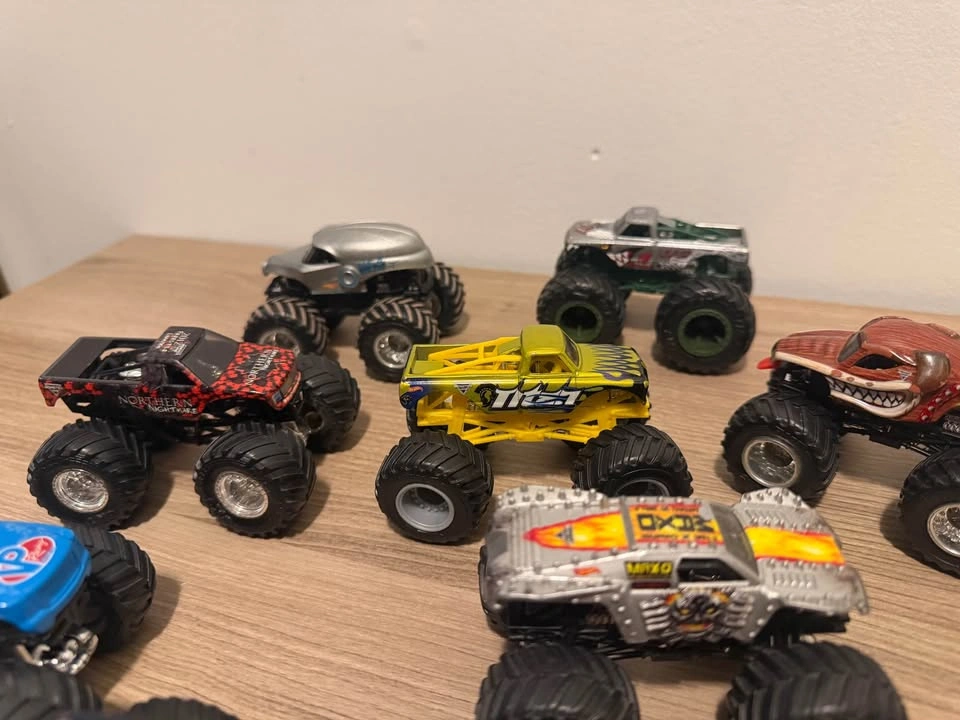 Monster Trucks - photo 5