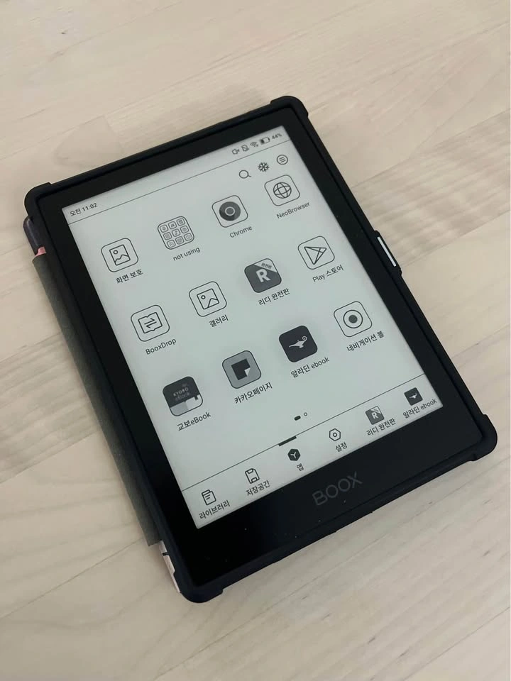 Onyx Boox Go 6 E-Reader with 2 Protective Cases - photo 4