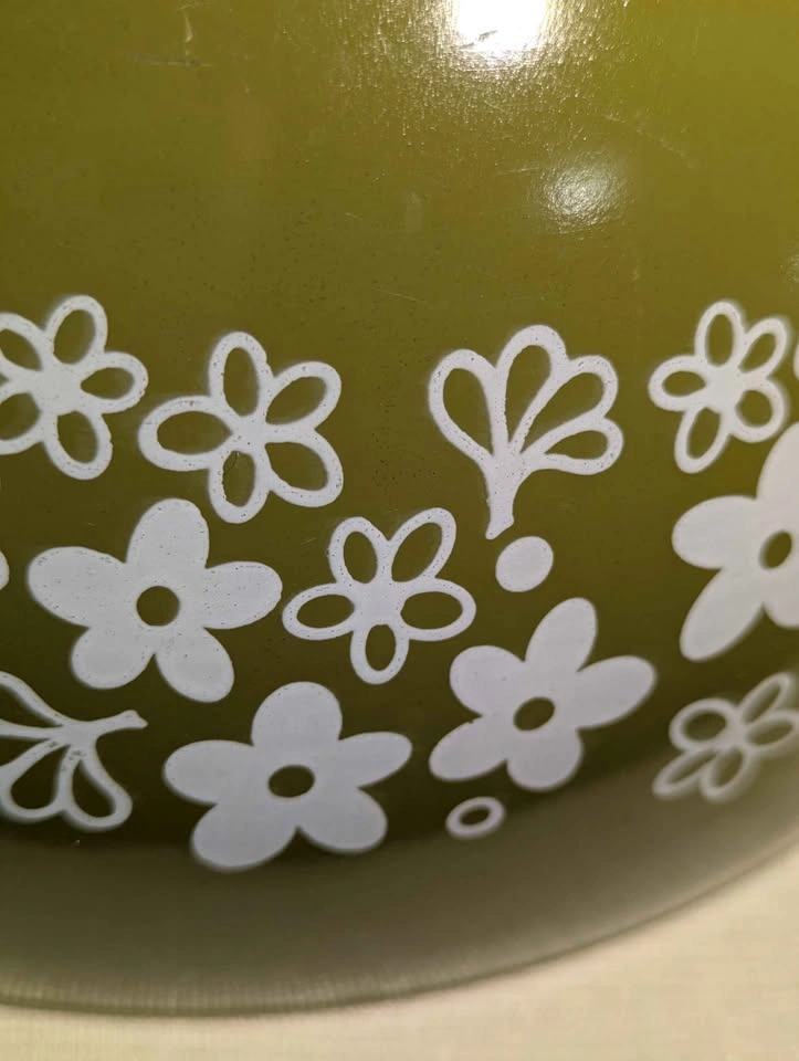 PYREX Spring Blossom Green Cinderella Mixing Bowl 444 4 qt - photo 3