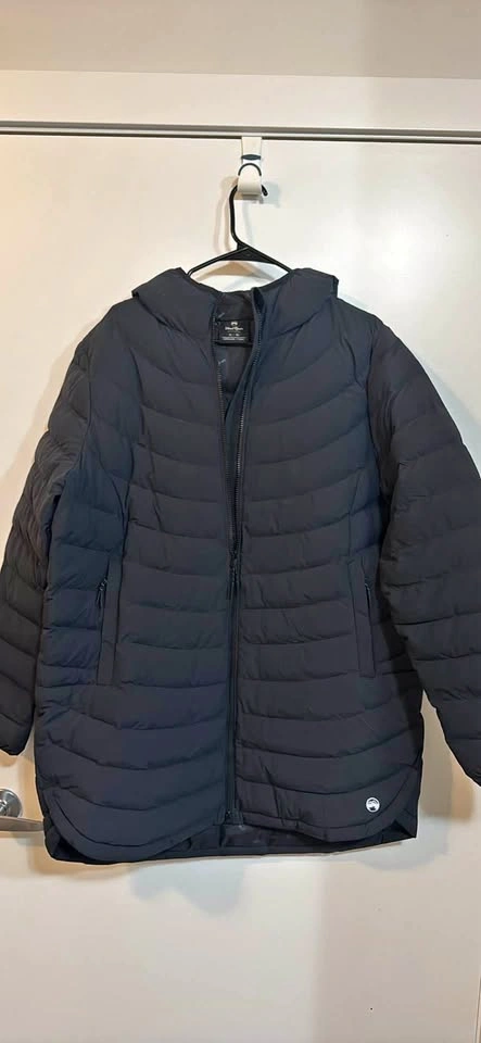 Wind River Black Puffer Jacket XL