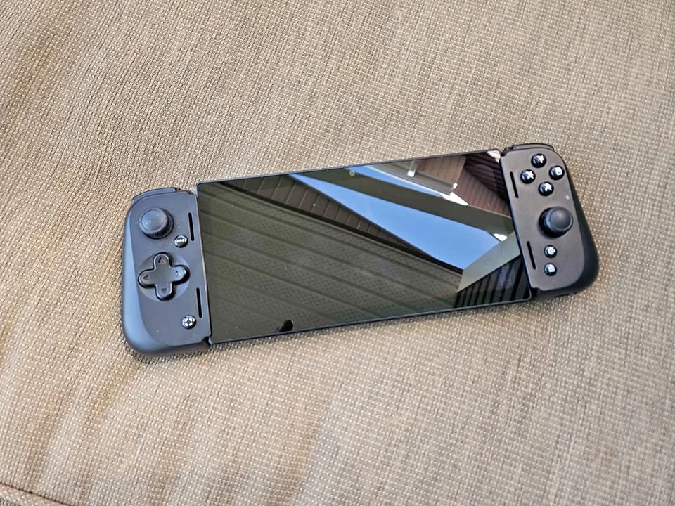 Razer Edge 5g android handheld
