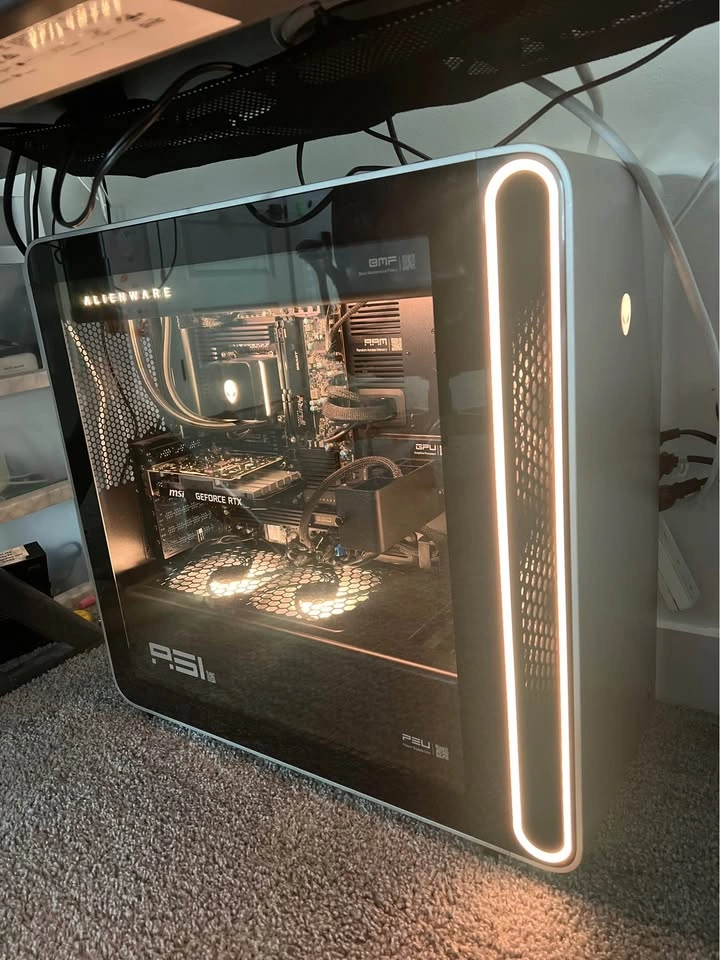 Alienware Aurora Gaming Desktop (Ultra 9 285K / 4TB SSD / 32GB D - photo 2