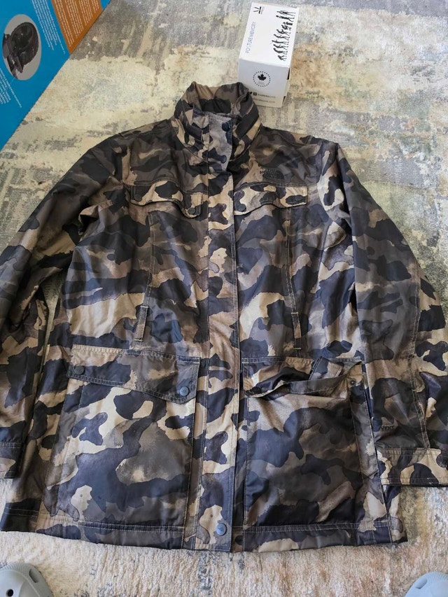 The Northface Women's size XL Camouflage Jacket