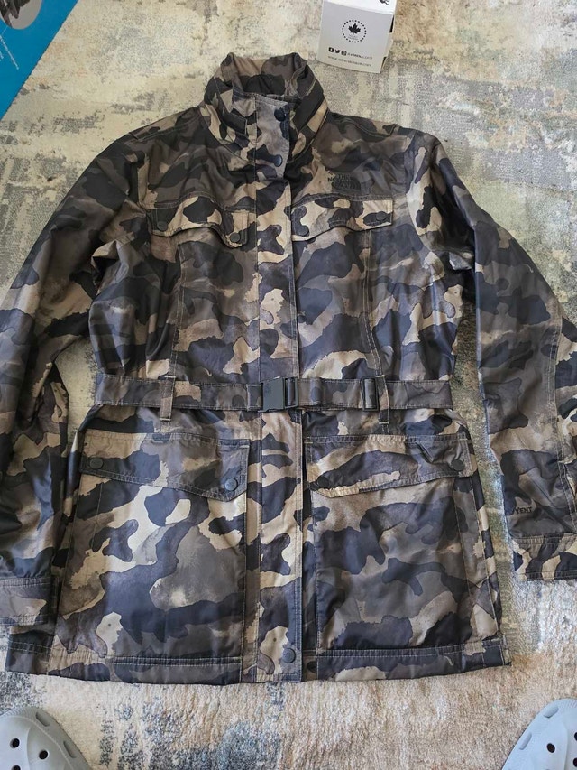 The Northface Women's size XL Camouflage Jacket - photo 5