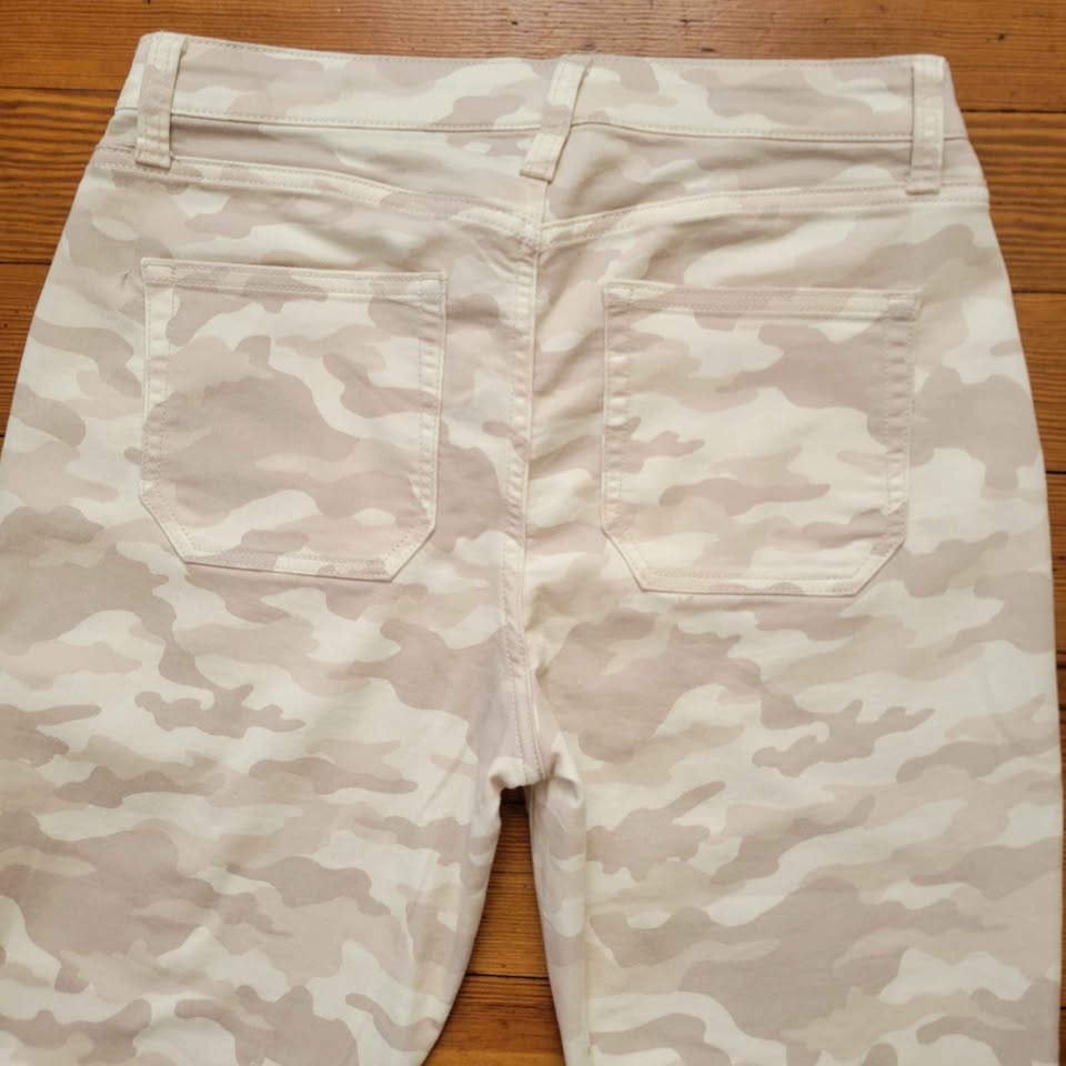Knox Rose Camo Ankle Pants - Women's Size 10 - photo 5