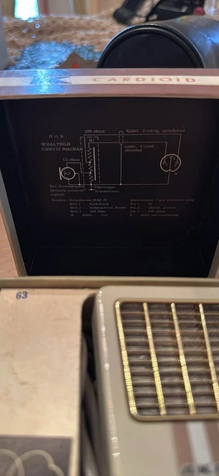 Grundig Majestic AKG Vintage Dynamic Cardioid Microphone - photo 2