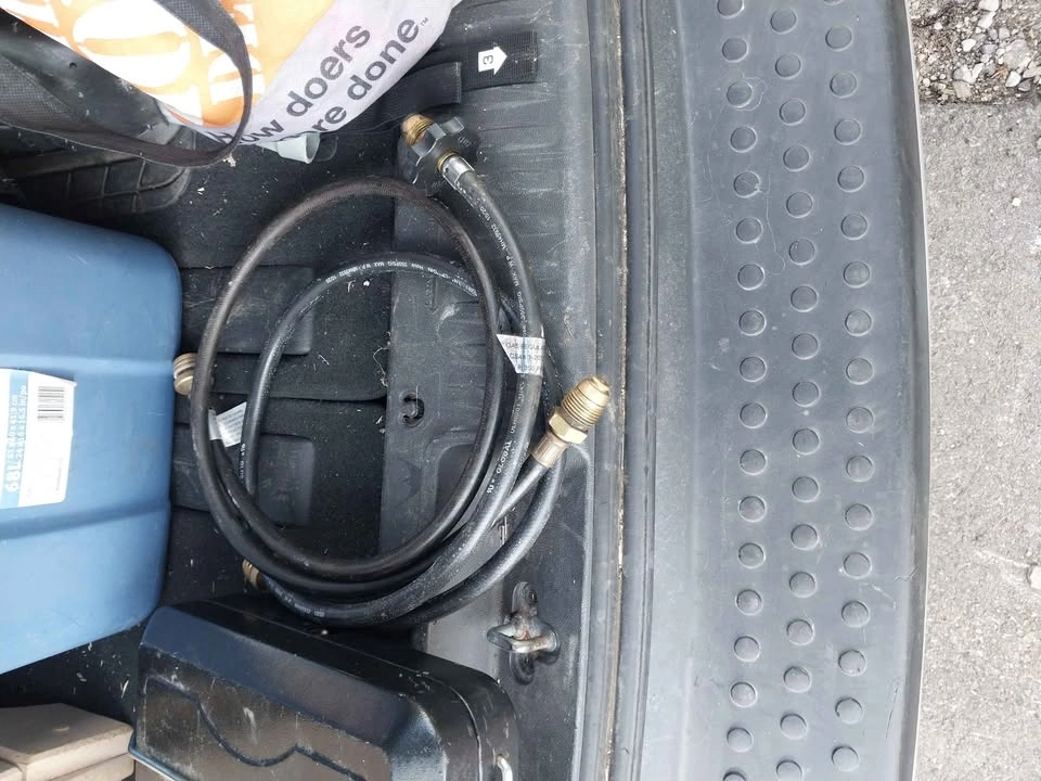 Escort brand propane stove - photo 2