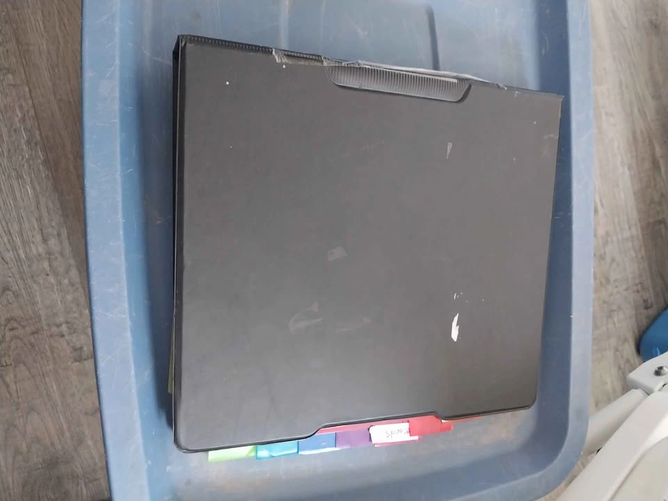 FREE Binders with sheet dividers and sheet protectors - photo 4