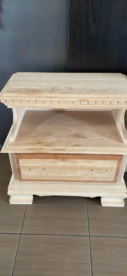Table - photo 2