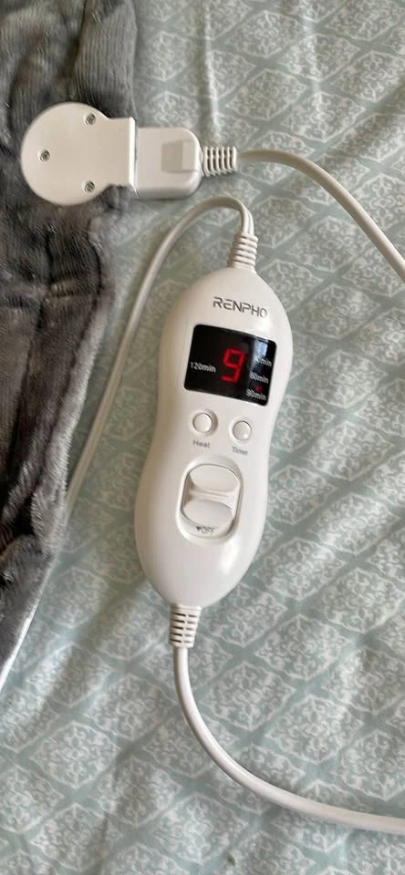 Heated neck and shoulder wrap