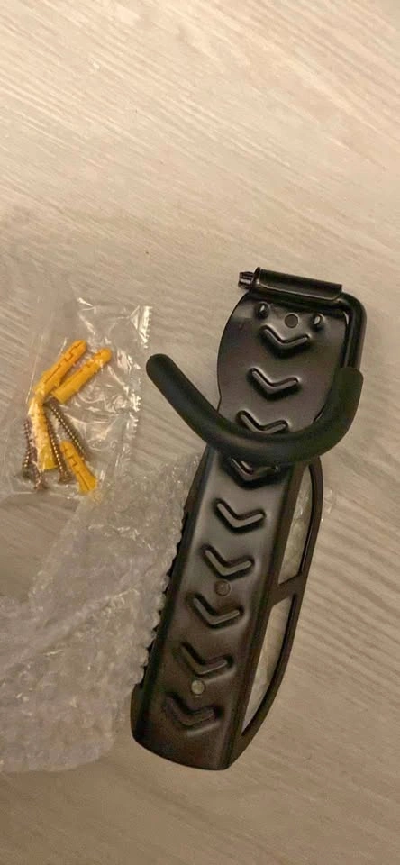 Bike /scooter storage wall mount (including nails)