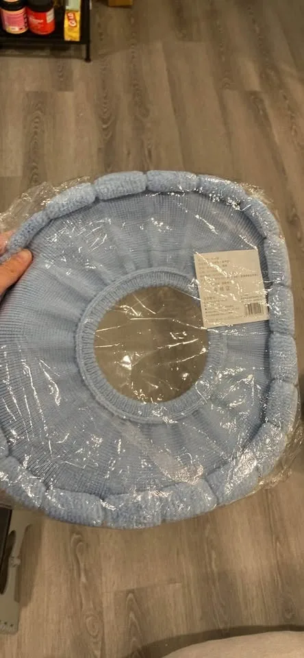 Toilet seat cover - photo 2
