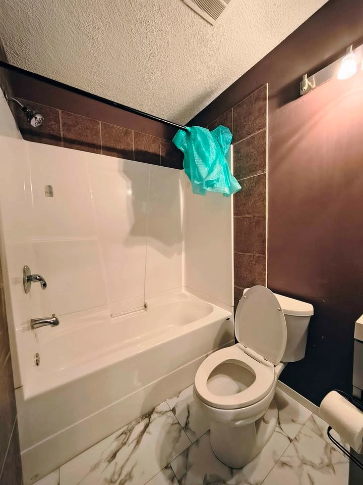 3 Beds 1 Bath - House - photo 2