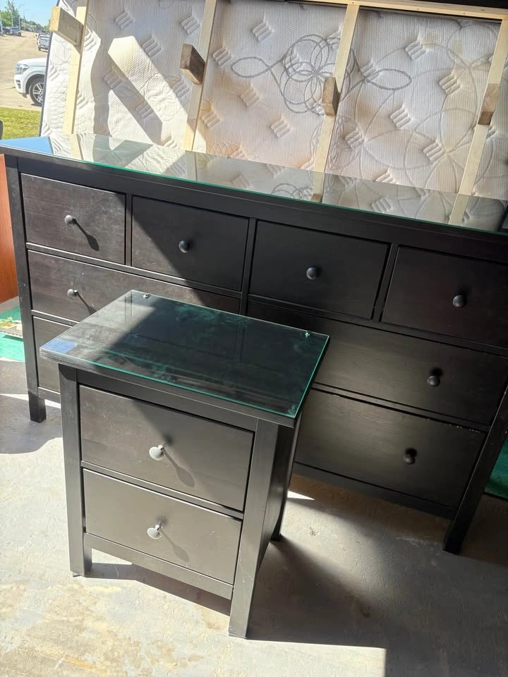 IKEA Hemnes Dresser & Nightstand with Glass - photo 3