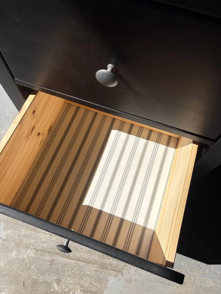 IKEA Hemnes Dresser & Nightstand with Glass - photo 4