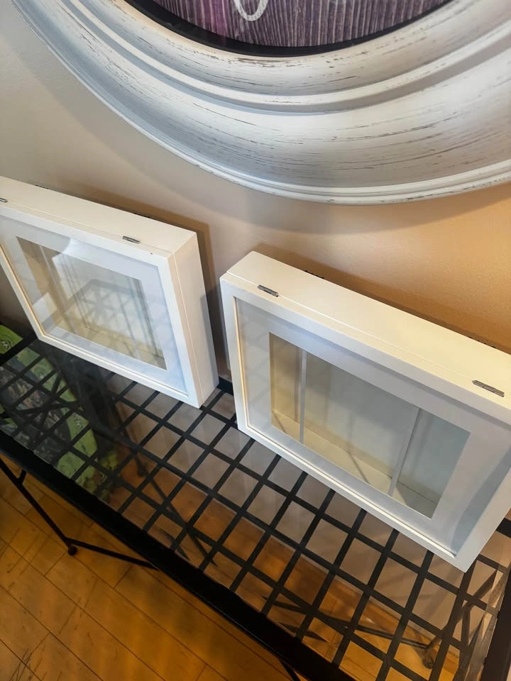 2 artwork picture frames - photo 2