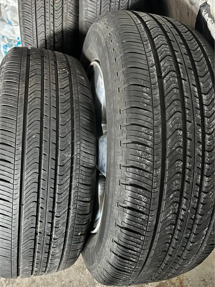 Set of 4 Michelin All-Season Tires - photo 5