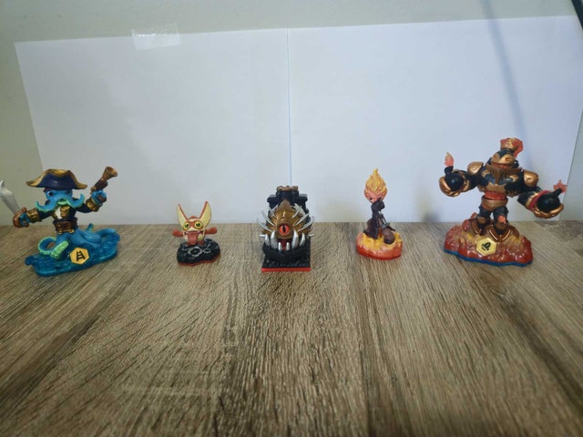 Skylanders Figures Lot - photo 3