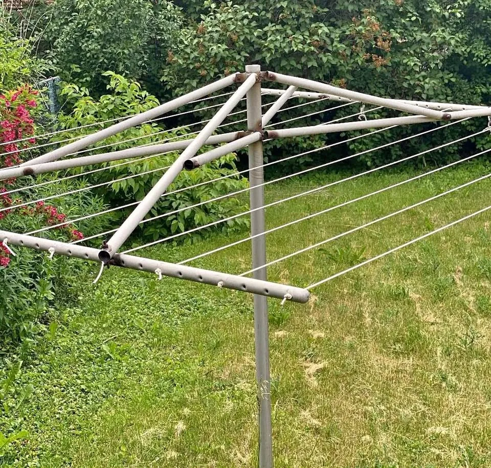 Vintage Rotary Outdoor Clothesline