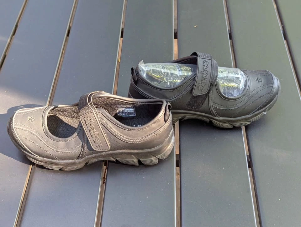 Brand New Skechers black Mary Janes sz 3 - photo 3