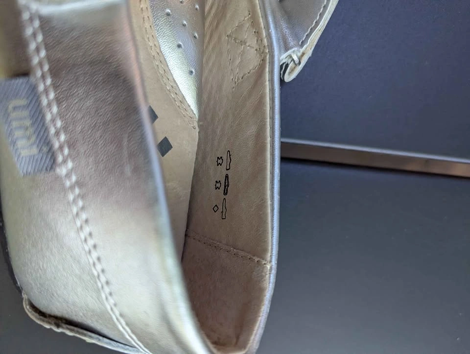 Brand New Umi silver Mary Janes size 3 - photo 5