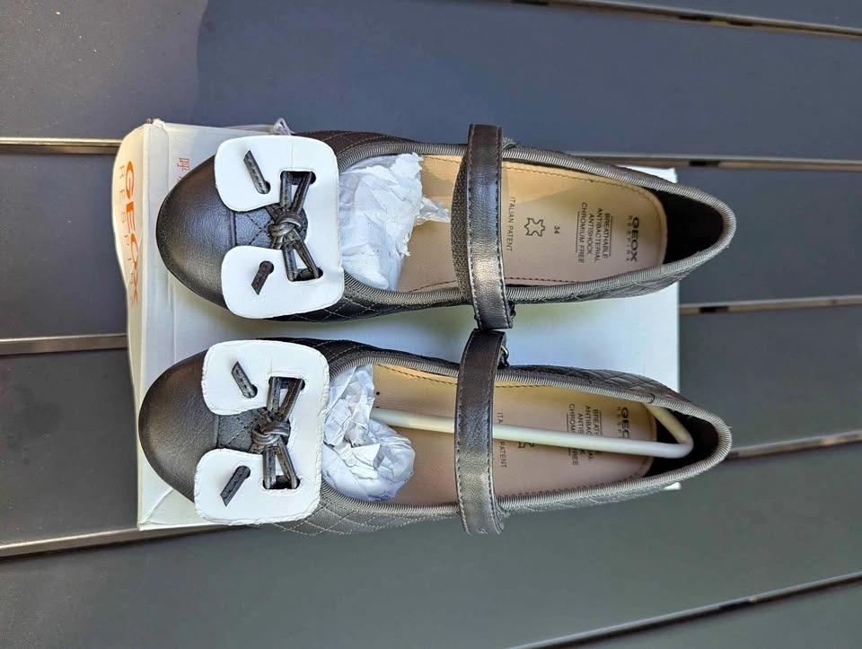 Brand New Geox ballet flats size 3