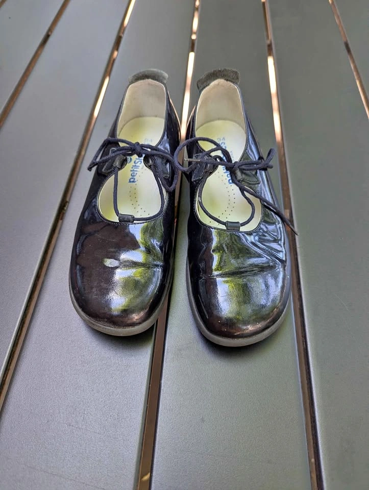 Black dressy girls shoes size 2.5