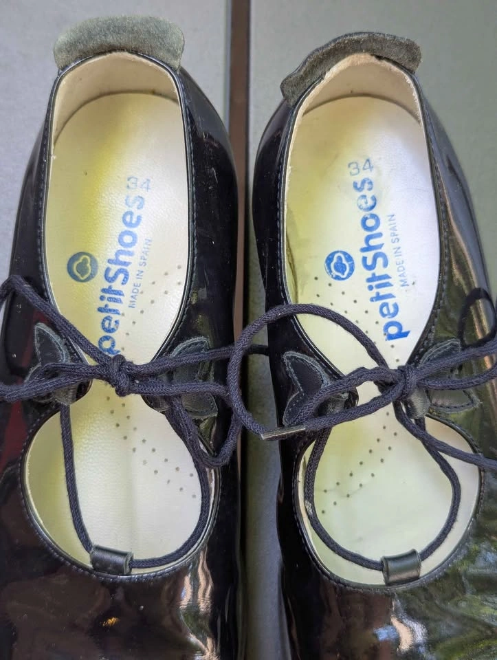 Black dressy girls shoes size 2.5 - photo 2