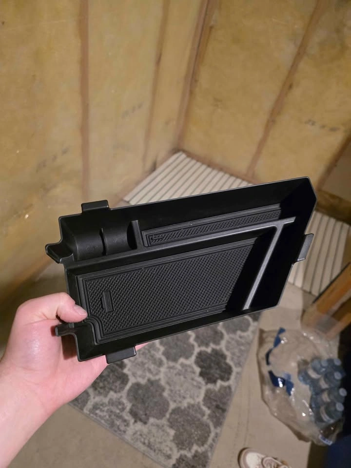 Volkswagen Jetta Center console tray - photo 2