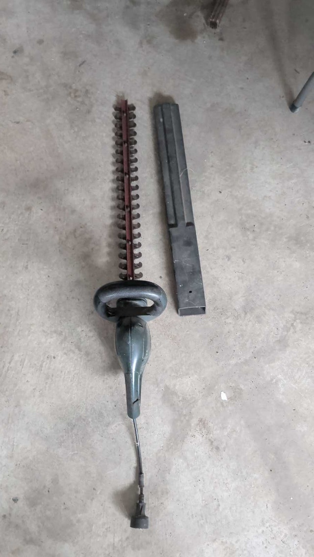 electric hedgetrimmer