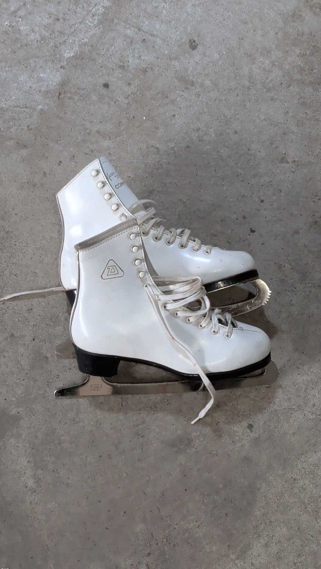 size 6 figure skates