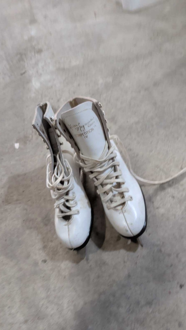 size 6 figure skates - photo 3
