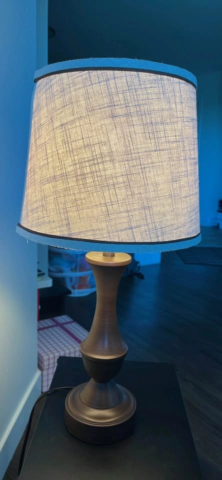 Table Lamp with Linen Shade - photo 2