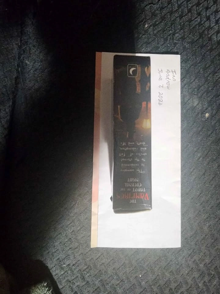 Vampires of the eternal night tarot deck - photo 4