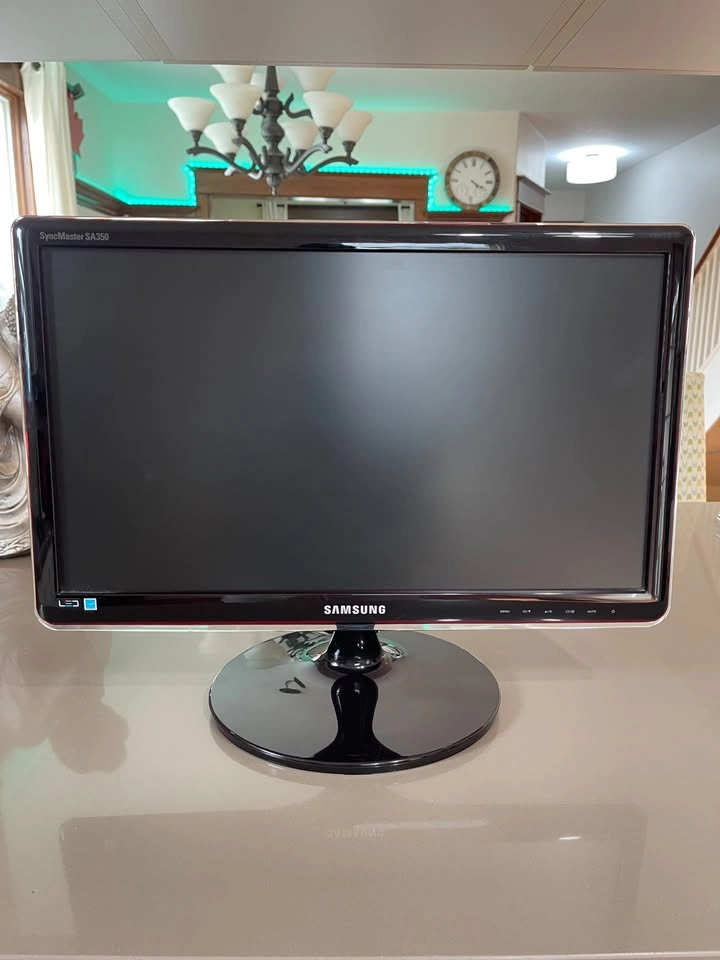 Samsung 22” LED Monitor – SyncMaster SA350 (S22A350H) – Like New