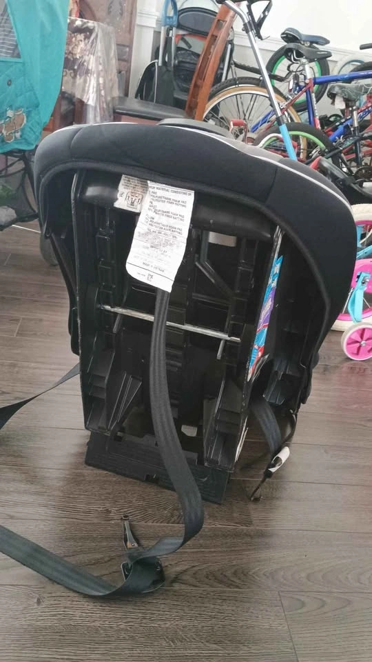 Cosco Convertible Car Seat - photo 3