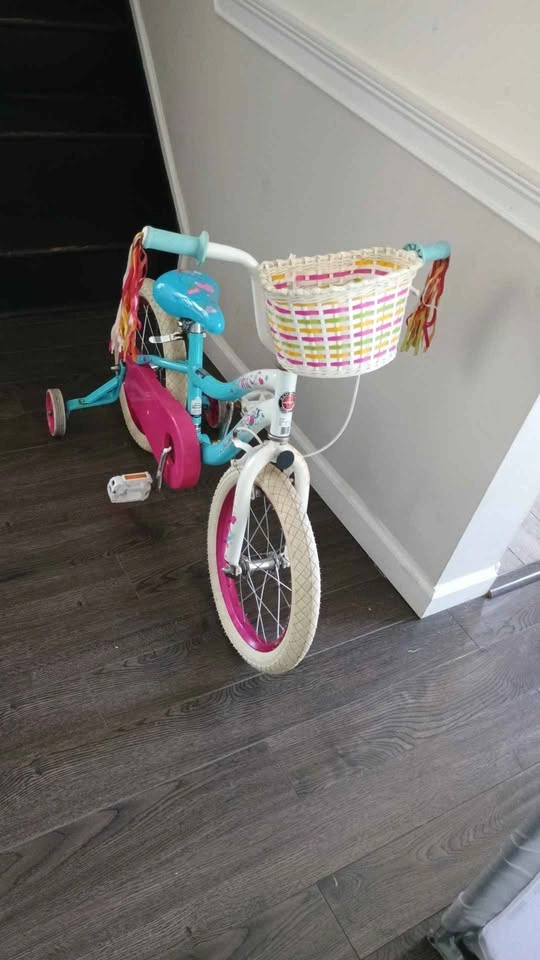 Girl's Bicycle - photo 2