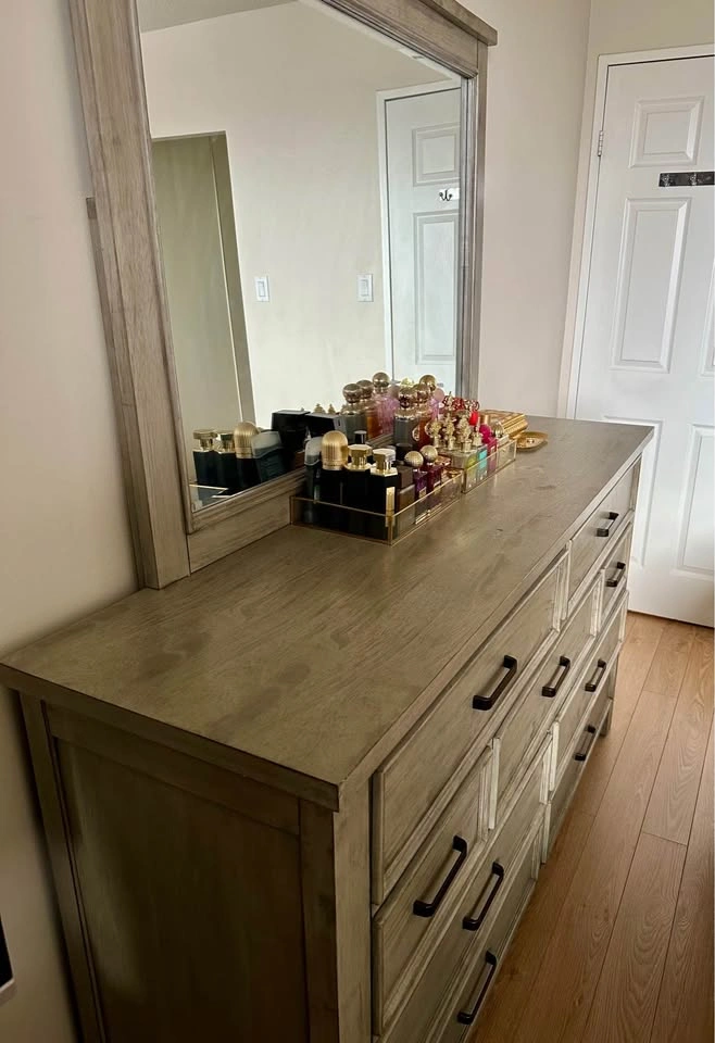 Levi Bedroom 9-Drawer Dresser + Mirror (Wood - Drift Grey) - photo 4