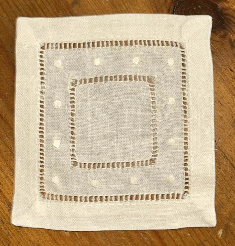 12 Vintage Ivory Linen Coasters - photo 2