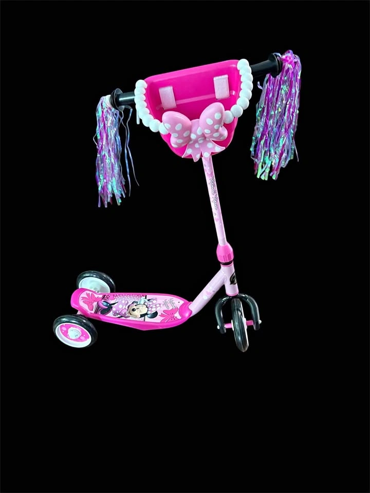 Huffy Disney Minnie Mouse 3-Wheel Scooter New Assembled