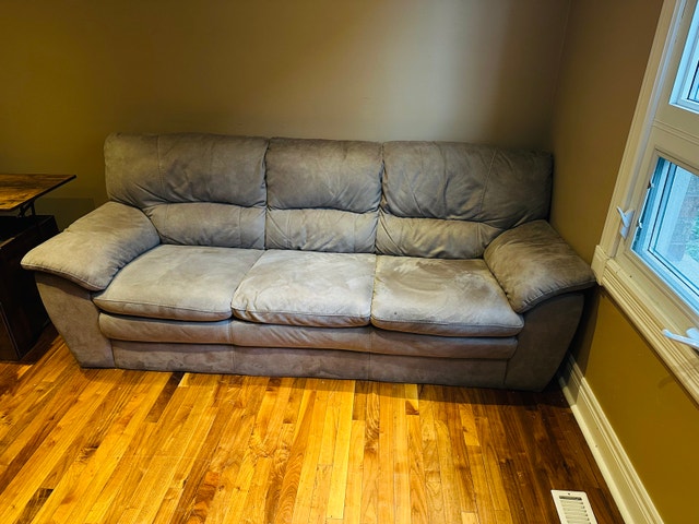Moving Sale: Sofa, TV Stand, Desk, Mattress & Bed - photo 4