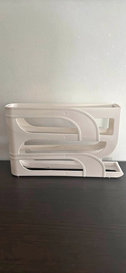 Egg storage and dispenser