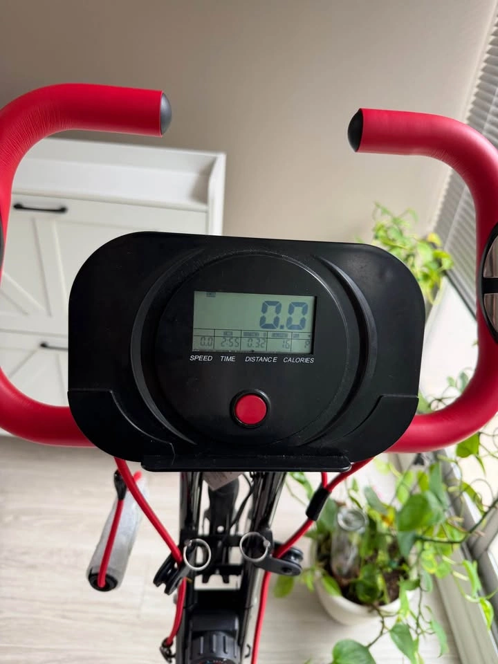 Exercise bike LIKE NEW - photo 4