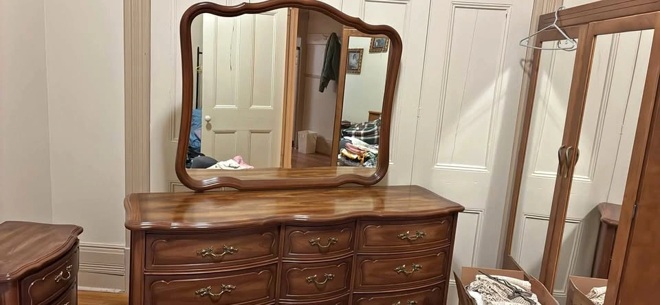 Antique wood bedroom furniture