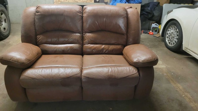 Toreno recliner loveseat
