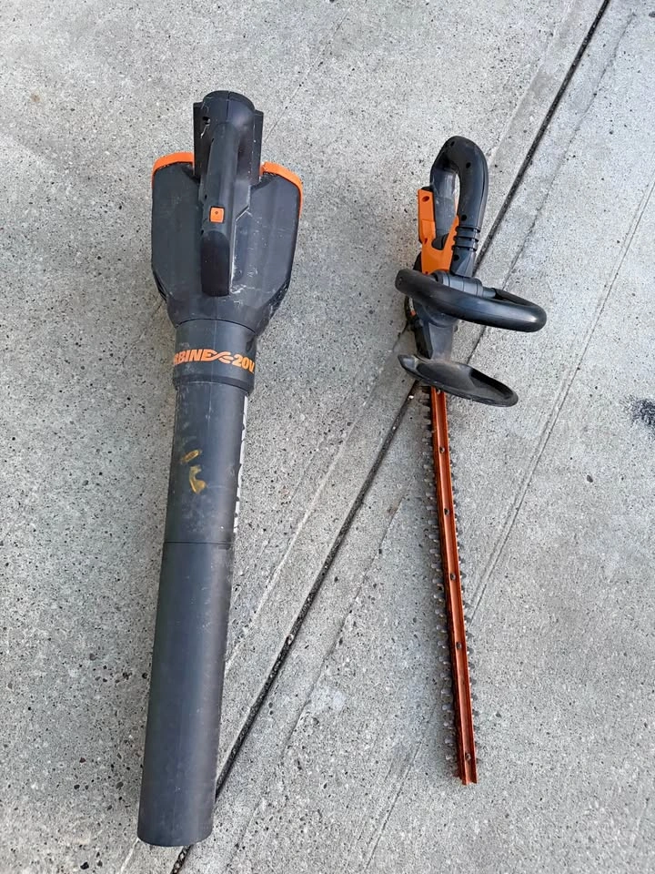 Worx Leaf blower & hedge trimmer no battery