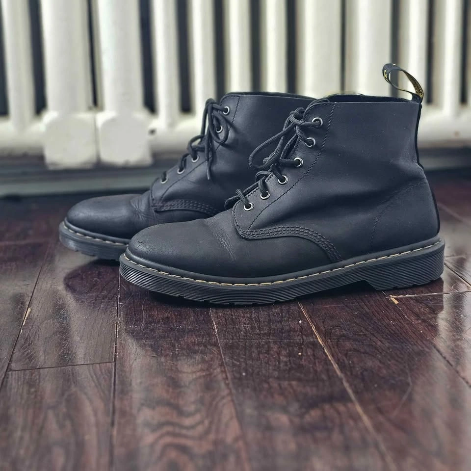 Mens 11 Doc Martens Ali 6-Eye Boots Black Leather - photo 5