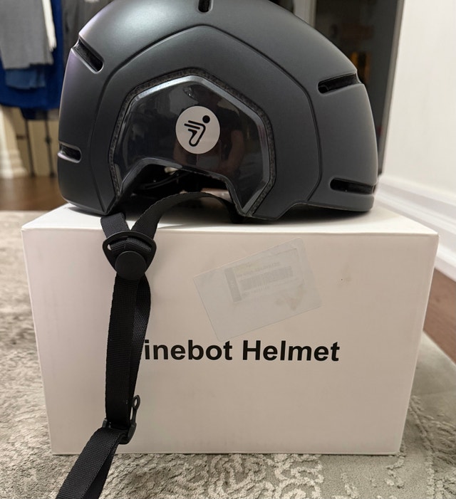 New Segway Ninebot Helmet V11 Size Large New in box